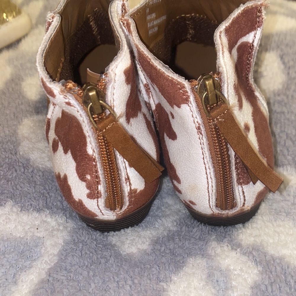 Booties - Picture 5 of 6